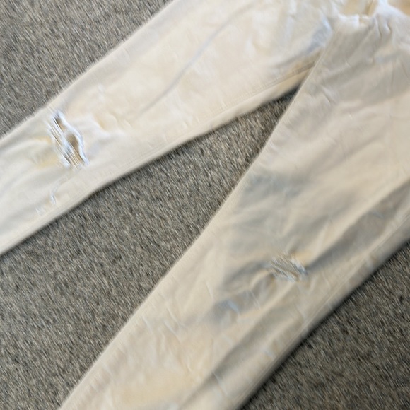 J Brand 811 Skinny Jeans in white (Blanc rest) - Picture 3 of 7